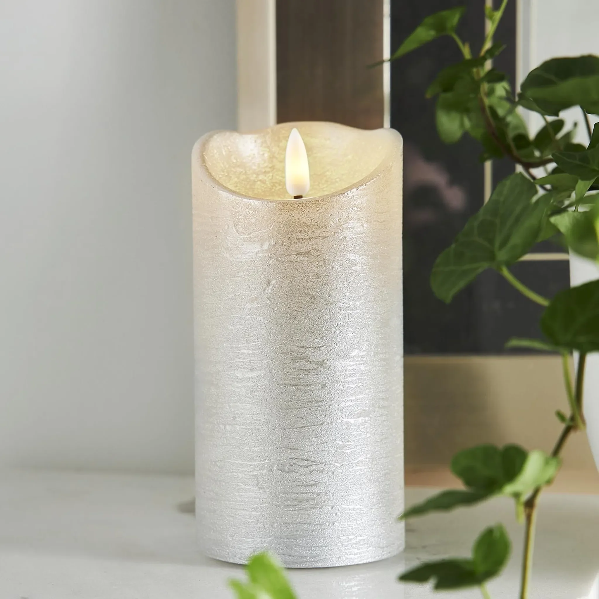 LED-Echtwachskerze „Flamme Rustic“ – Silber